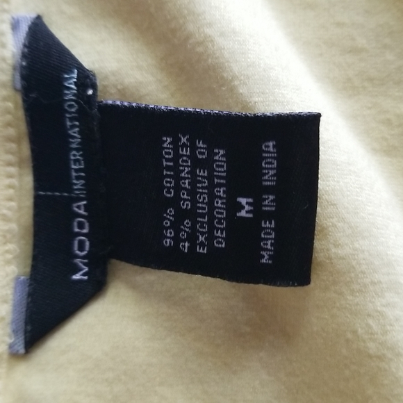 Moda International Sleeveless Top - Picture 4 of 7